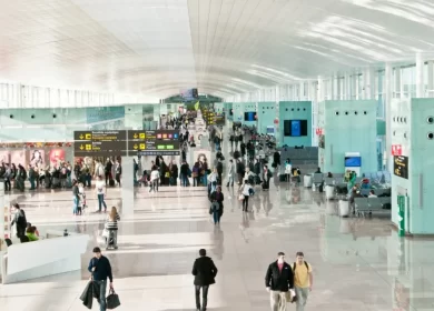 Récord de pasajeros pone presión a la ampliación del aeropuerto de Barcelona